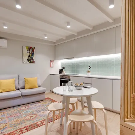 Figueiroa Four By Da'home