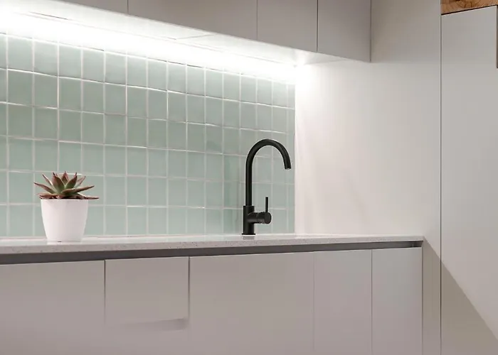 Figueiroa Four By Da'home Willa