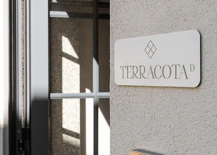 Figueiroa Four By Da'home