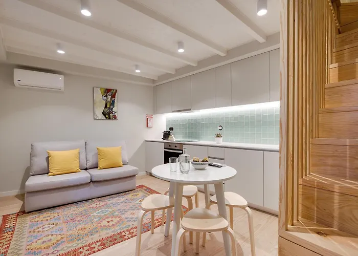 Figueiroa Four By Da'home