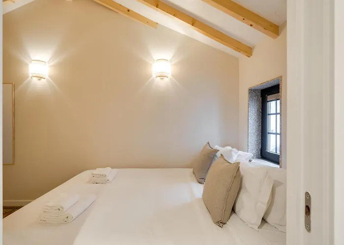 Willa Figueiroa Four By Da'home