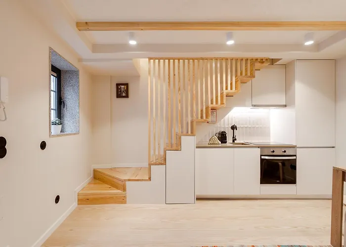 Figueiroa Four By Da'home