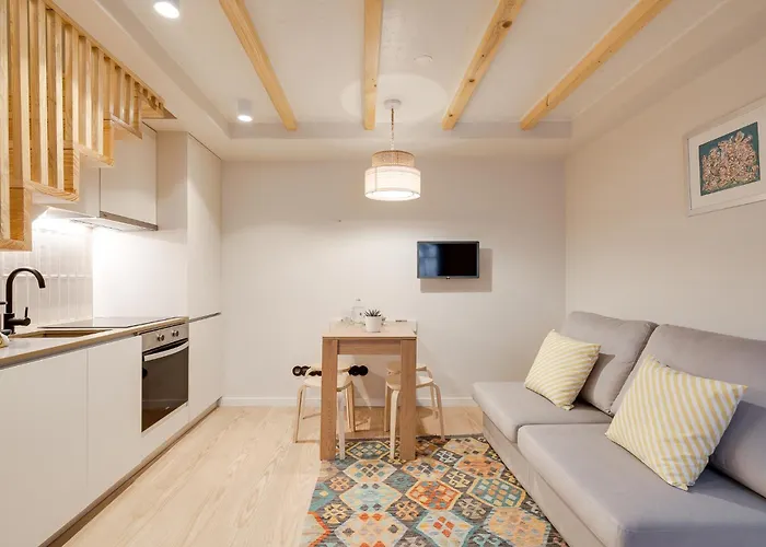 Figueiroa Four By Da'home *